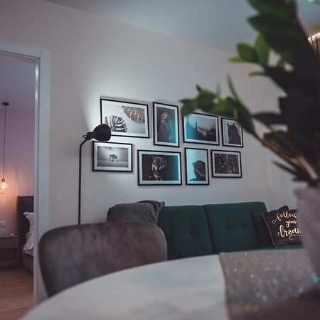 Tam Skanderbeg Square City Center Apartment No2 Tiranë Ngoại thất bức ảnh