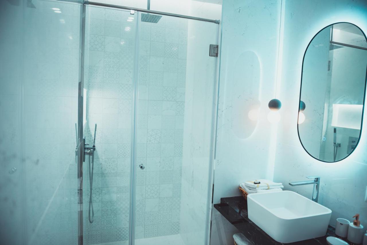 Tam Skanderbeg Square City Center Apartment No2 Tiranë Ngoại thất bức ảnh