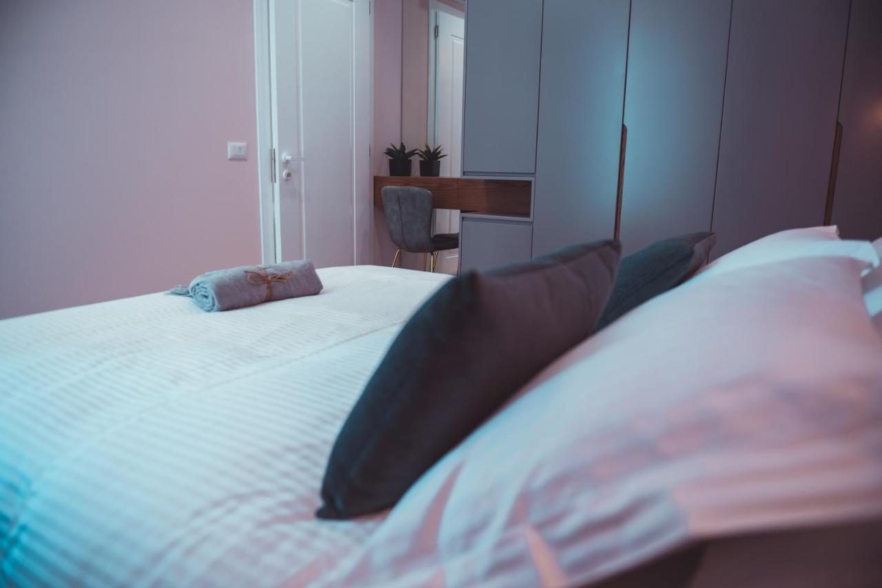 Tam Skanderbeg Square City Center Apartment No2 Tiranë Ngoại thất bức ảnh
