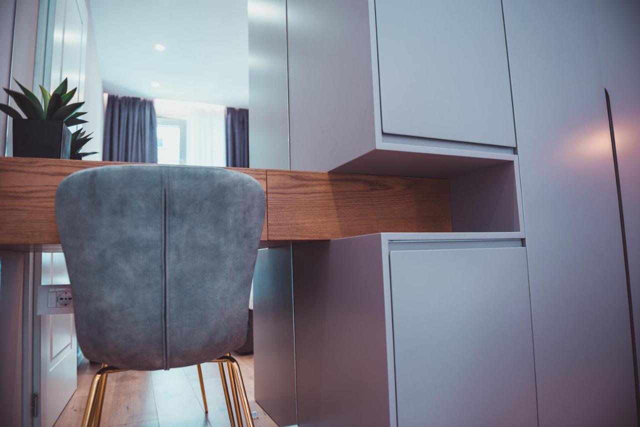 Tam Skanderbeg Square City Center Apartment No2 Tiranë Ngoại thất bức ảnh