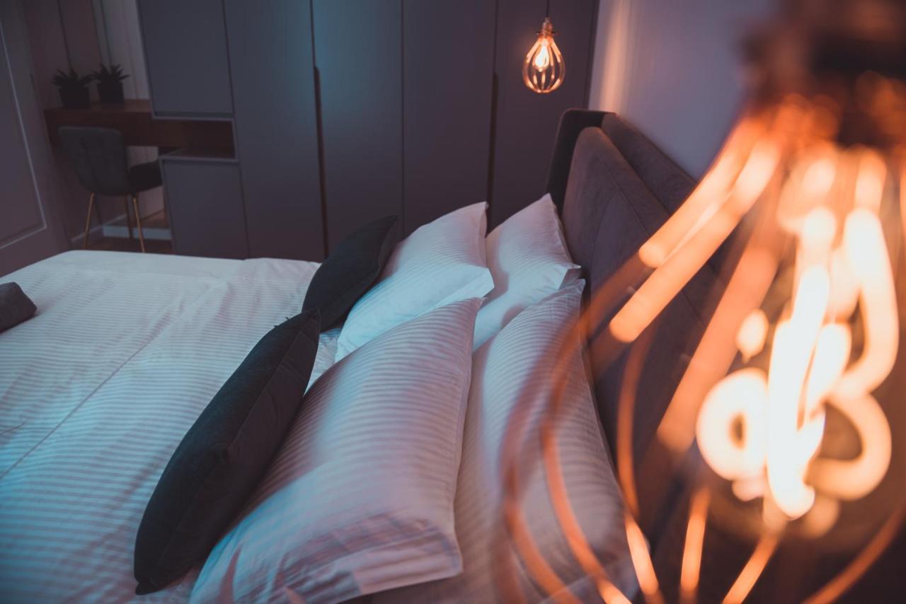 Tam Skanderbeg Square City Center Apartment No2 Tiranë Ngoại thất bức ảnh