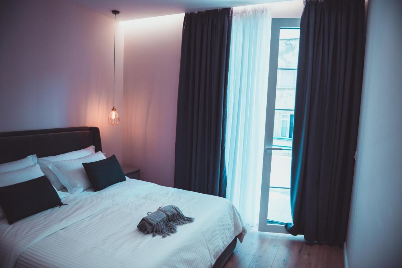 Tam Skanderbeg Square City Center Apartment No2 Tiranë Ngoại thất bức ảnh