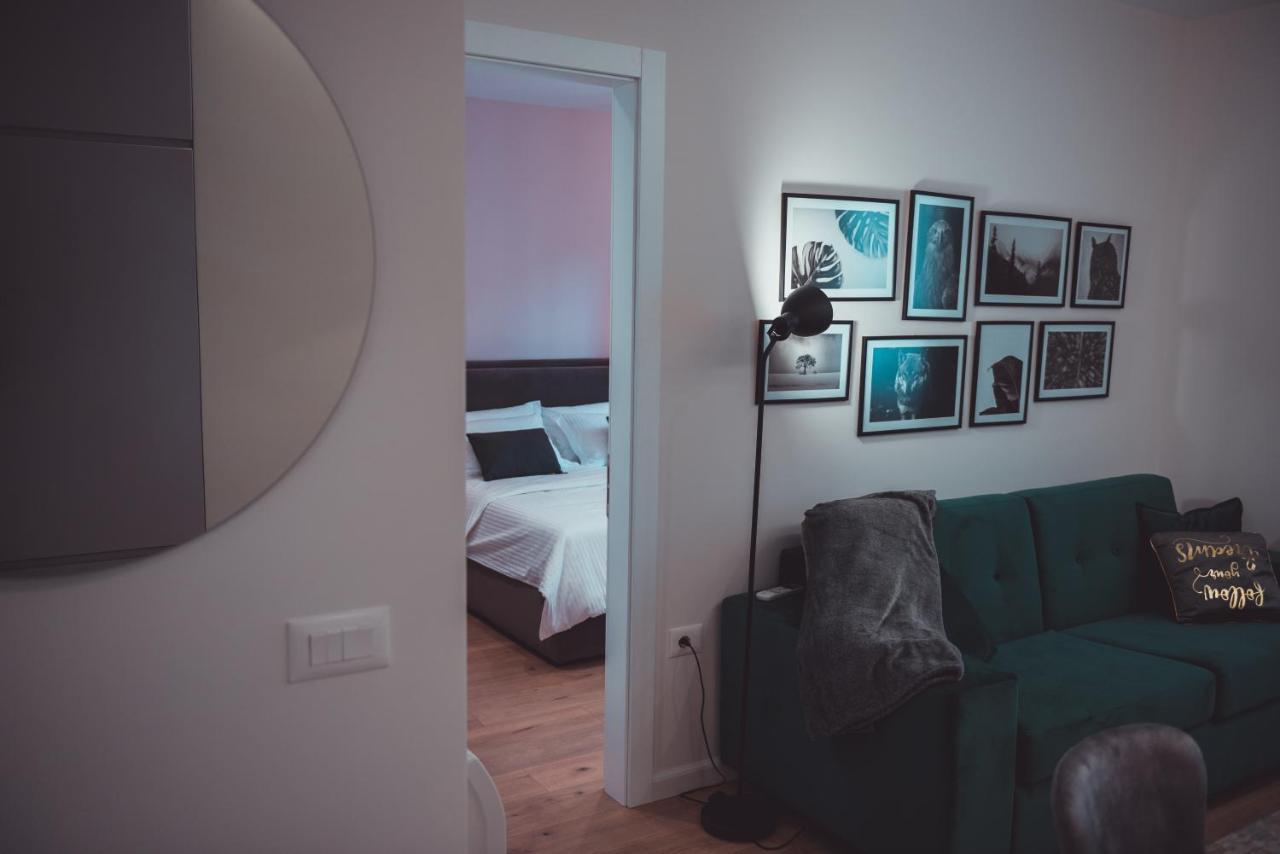 Tam Skanderbeg Square City Center Apartment No2 Tiranë Ngoại thất bức ảnh