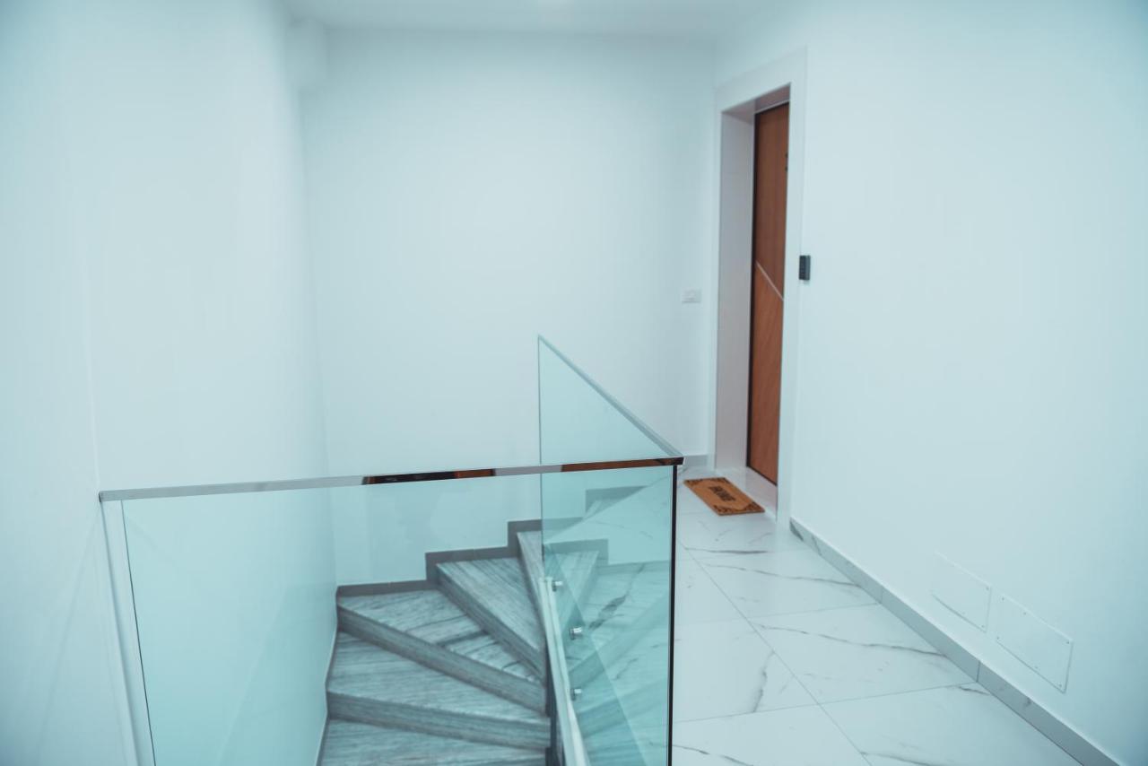 Tam Skanderbeg Square City Center Apartment No2 Tiranë Ngoại thất bức ảnh