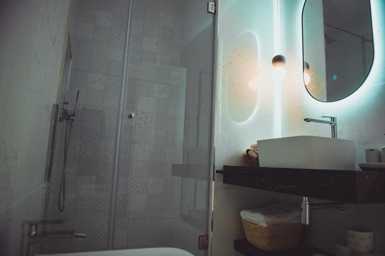 Tam Skanderbeg Square City Center Apartment No2 Tiranë Ngoại thất bức ảnh